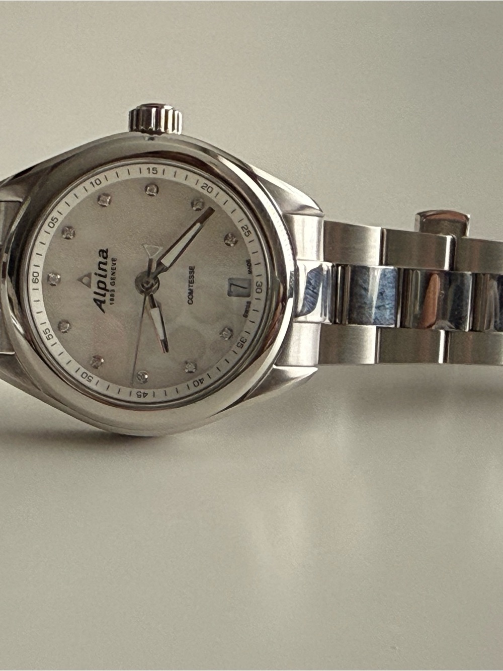 Alpina Comtesse 34mm Mother of Pearl with Diamonds - Picture 6 of 7
